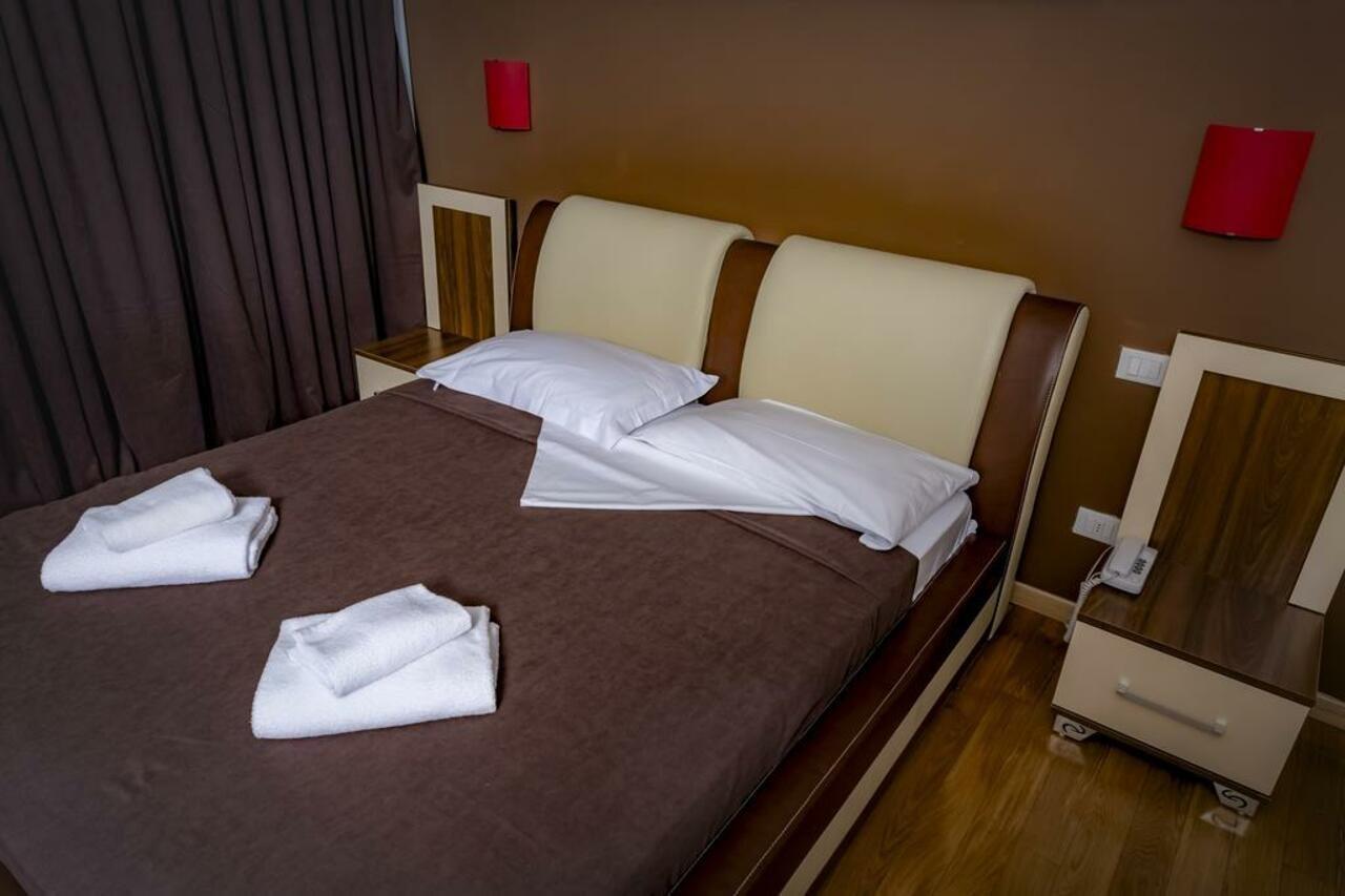Hotel Trieste Местре Экстерьер фото