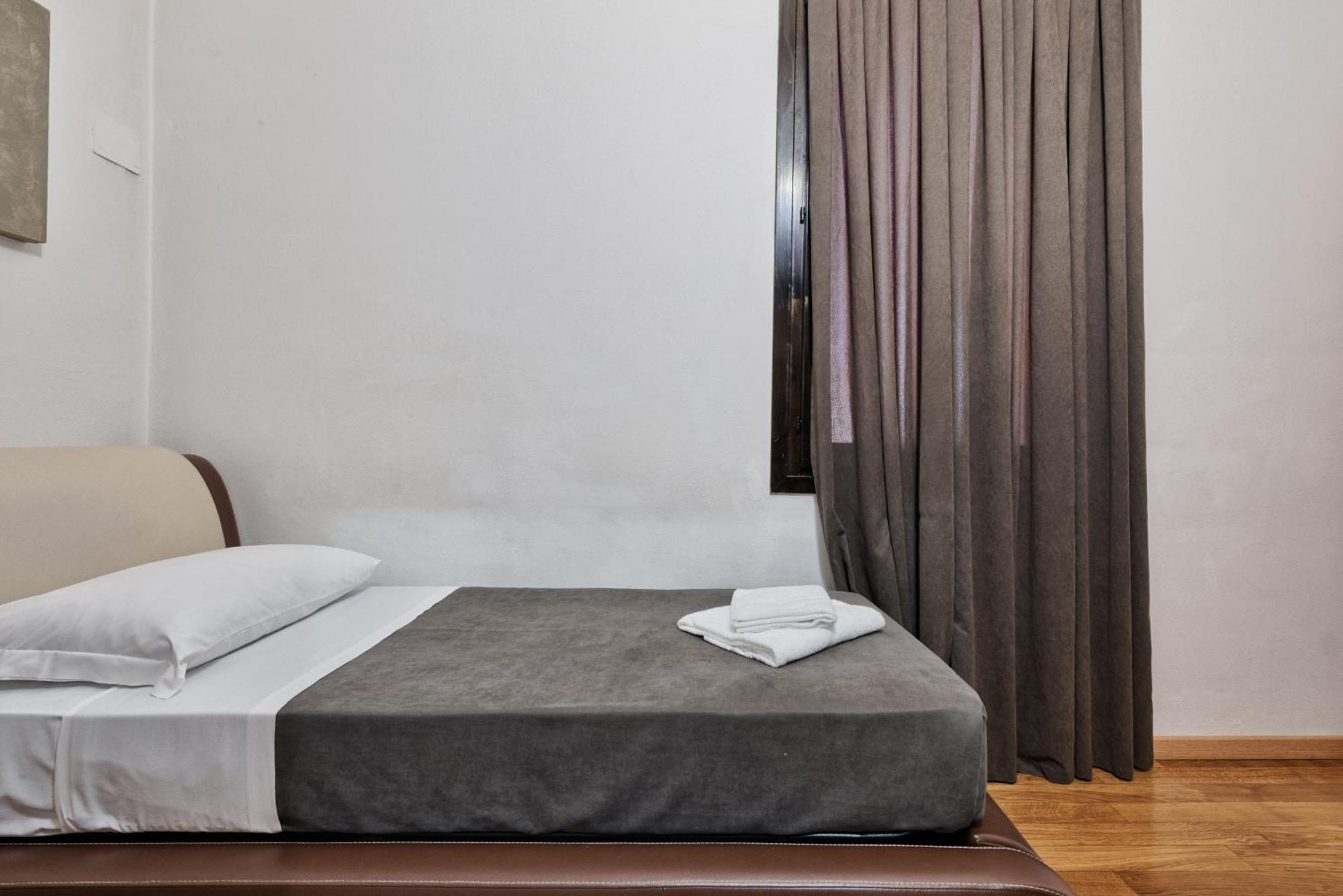 Hotel Trieste Местре Экстерьер фото