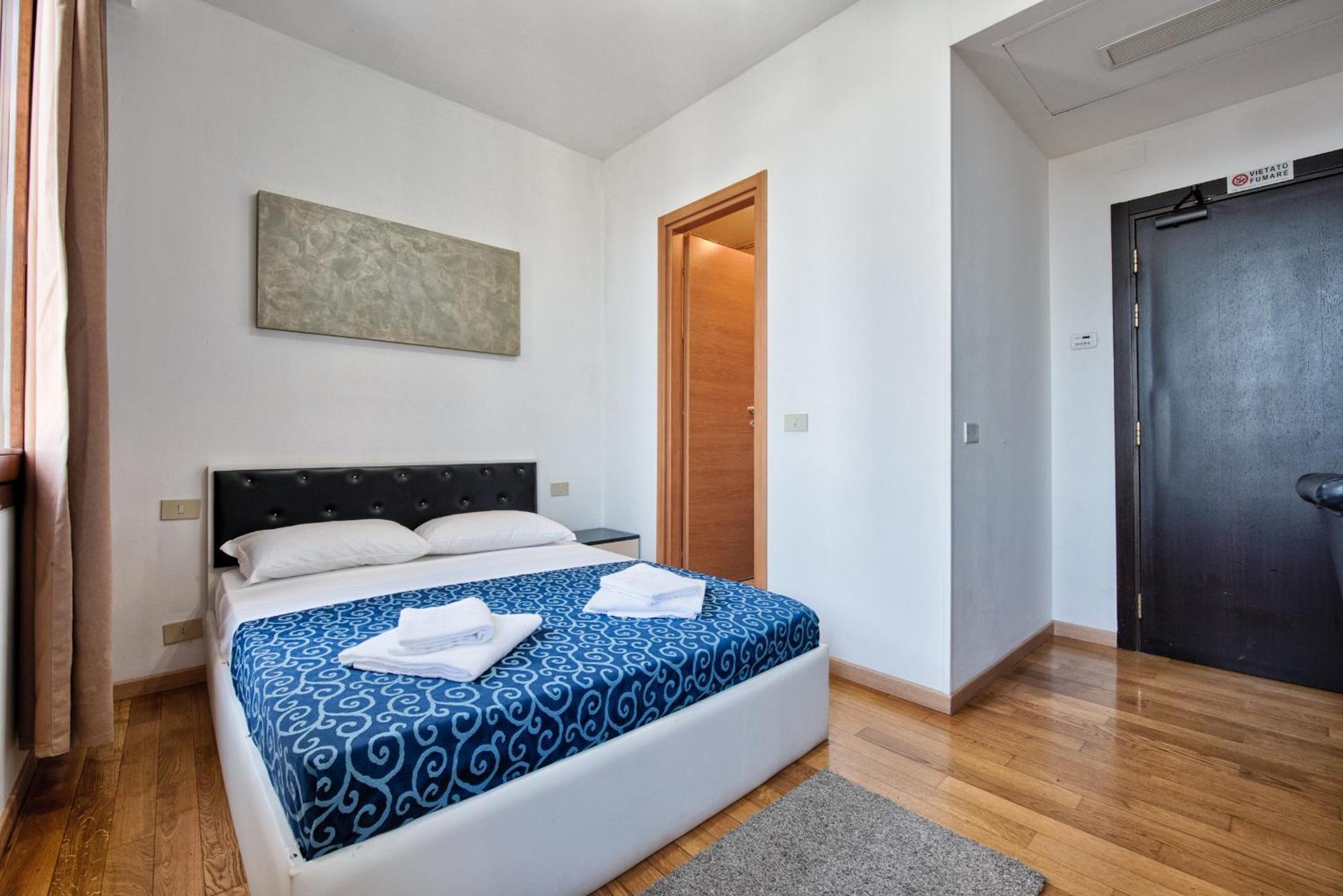 Hotel Trieste Местре Экстерьер фото
