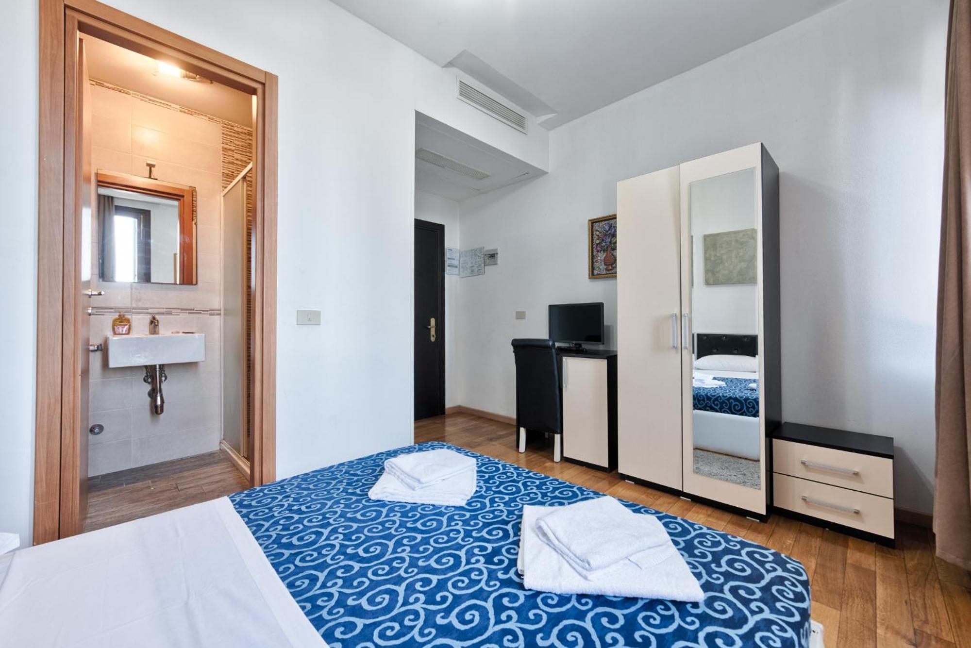 Hotel Trieste Местре Экстерьер фото